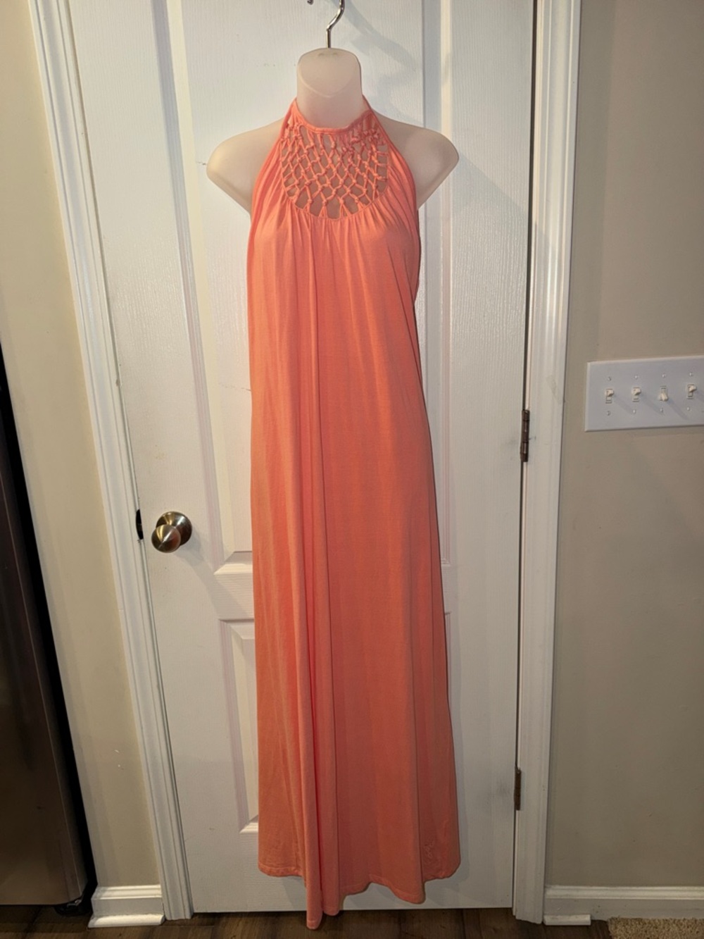 🍑Orange/Apricot Maxi Dress

🧡NWT🧡

🍑Size Large